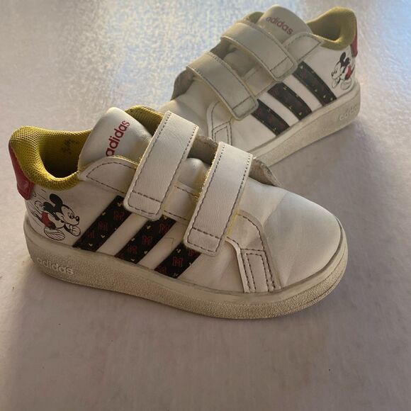 Adidas Kids Velcro Sneakers Size 7K - Picture 1 of 6